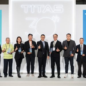1006titas-0041